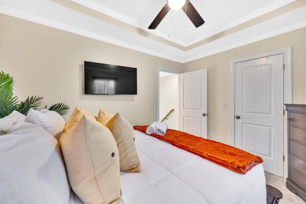 Cozy 2B Townhouse King Bed Free Parking Tv In Brs Villa Concord Exterior photo