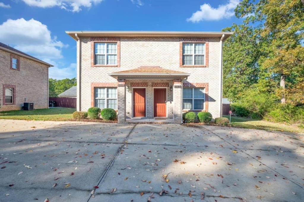 Cozy 2B Townhouse King Bed Free Parking Tv In Brs Villa Concord Exterior photo